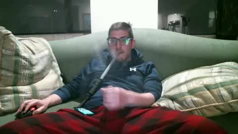 Snapshot of arielsinho chatting on 12/16/24, 04:13 Anon online show from 12/16/24, 04:13