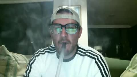 Snapshot of arielsinho chatting on 01/20/25, 01:50 Anon online show from 01/20/25, 01:50