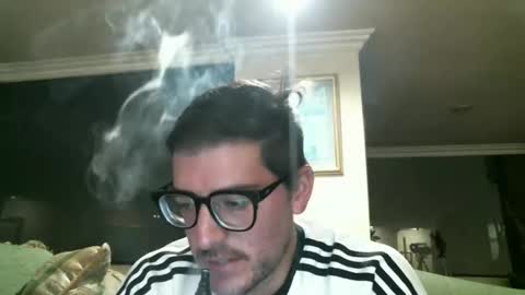 Snapshot of arielsinho chatting on 01/20/25, 05:04 Anon online show from 01/20/25, 05:04