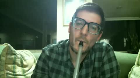 Snapshot of arielsinho chatting on 01/23/25, 04:52 Anon online show from 01/23/25, 04:52