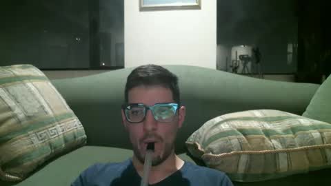 Snapshot of arielsinho chatting on 02/06/25, 04:42 Anon online show from 02/06/25, 04:42