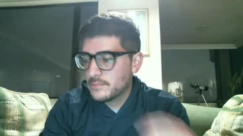 Snapshot of arielsinho chatting on 02/17/25, 01:25 Anon online show from 02/17/25, 01:25