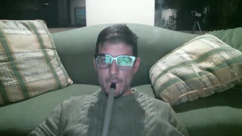 Snapshot of arielsinho chatting on 02/22/25, 03:12 Anon online show from 02/22/25, 03:12