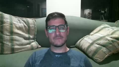 Snapshot of arielsinho chatting on 02/25/25, 04:14 Anon online show from 02/25/25, 04:14