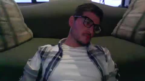 Snapshot of arielsinho chatting on 03/10/25, 11:27 Anon online show from 03/10/25, 11:27