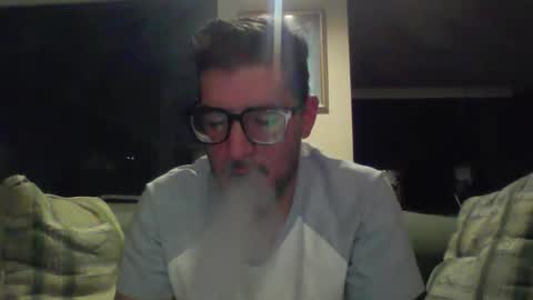 Snapshot of arielsinho chatting on 09/15/25, 03:39 Anon online show from 09/15/25, 03:39