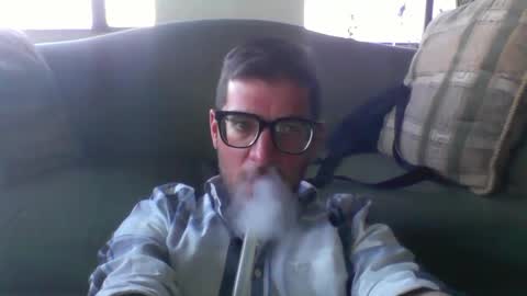 Snapshot of arielsinho chatting on 09/15/25, 10:32 Anon online show from 09/15/25, 10:32