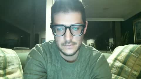Snapshot of arielsinho chatting on 09/24/25, 04:27 Anon online show from 09/24/25, 04:27