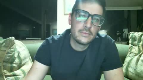 Snapshot of arielsinho chatting on 10/06/25, 01:03 Anon online show from 10/06/25, 01:03