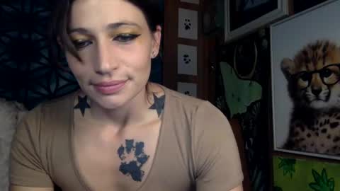 Snapshot of arielwyld chatting on 12/10/24, 10:37 ariel colin when hes here online show from 12/10/24, 10:37