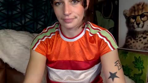 Snapshot of arielwyld chatting on 12/12/24, 04:26 ariel colin when hes here online show from 12/12/24, 04:26