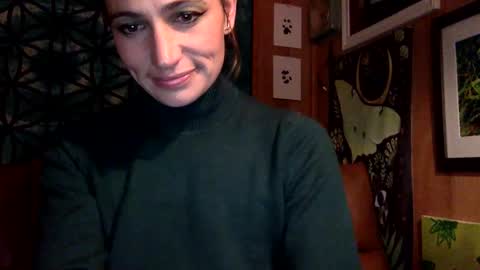 Snapshot of arielwyld chatting on 12/18/24, 03:37 ariel colin when hes here online show from 12/18/24, 03:37