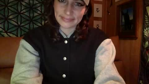 Snapshot of arielwyld chatting on 01/18/25, 11:00 ariel colin when hes here online show from 01/18/25, 11:00