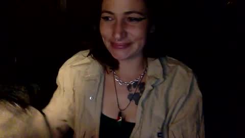 Snapshot of arielwyld chatting on 11/15/25, 01:47 ariel colin when hes here online show from 11/15/25, 01:47