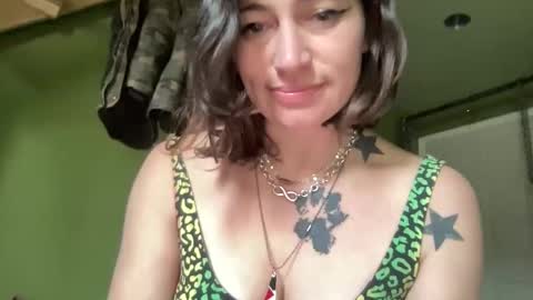 ariel  colin when hes here online show from 01/10/26, 04:42