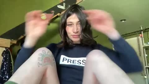 ariel  colin when hes here online show from 02/09/26, 07:07