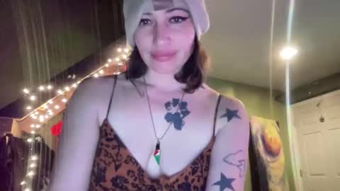 ariel  colin when hes here online show from 04/06/26, 02:53