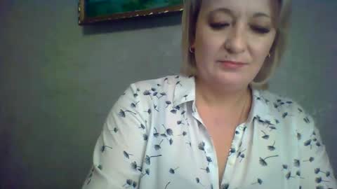 ArielXLoveresss online show from 11/04/25, 06:12