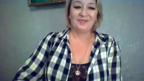 ArielXLoveresss online show from 11/25/25, 08:36