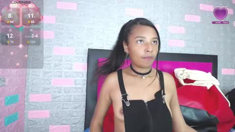 Snapshot of arietta_ chatting on 12/17/24, 07:26  ARIETTA  online show from 12/17/24, 07:26