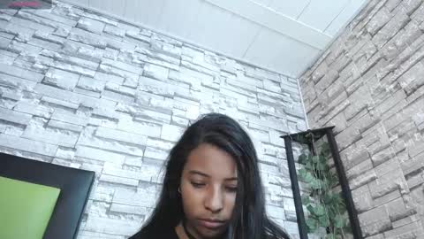 Snapshot of arietta_ chatting on 02/21/25, 03:21  ARIETTA  online show from 02/21/25, 03:21