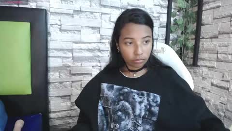 Snapshot of arietta_ chatting on 02/22/25, 06:41  ARIETTA  online show from 02/22/25, 06:41