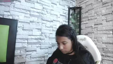 Snapshot of arietta_ chatting on 02/24/25, 06:36  ARIETTA  online show from 02/24/25, 06:36