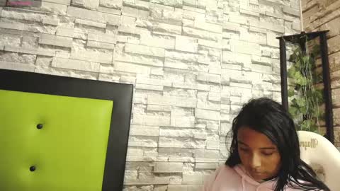 Snapshot of arietta_ chatting on 03/01/25, 06:43  ARIETTA  online show from 03/01/25, 06:43