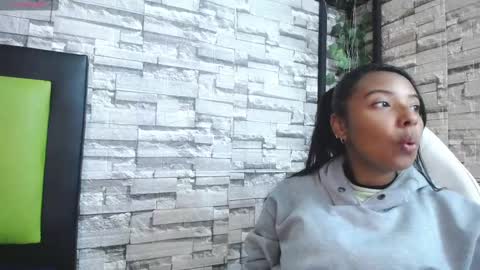 Snapshot of arietta_ chatting on 03/03/25, 03:42  ARIETTA  online show from 03/03/25, 03:42