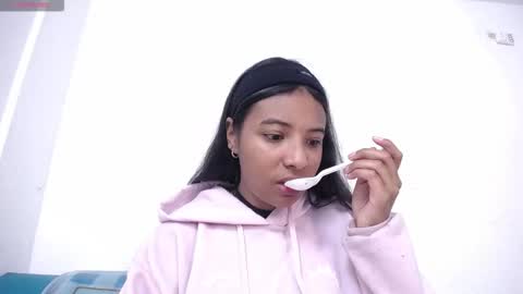 Snapshot of arietta_ chatting on 09/13/25, 12:38  ARIETTA  online show from 09/13/25, 12:38