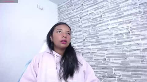 Snapshot of arietta_ chatting on 09/20/25, 12:39  ARIETTA  online show from 09/20/25, 12:39