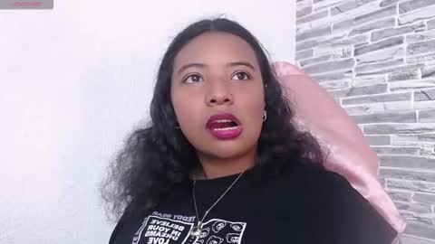 Snapshot of arietta_ chatting on 10/24/25, 01:51  ARIETTA  online show from 10/24/25, 01:51