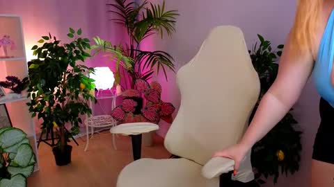 Snapshot of ariettaheart chatting on 03/26/26, 03:50 Adele online show from 03/26/26, 03:50