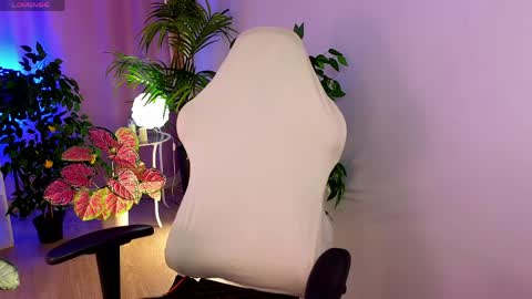 Snapshot of ariettaheart chatting on 04/08/26, 06:24 Adele online show from 04/08/26, 06:24