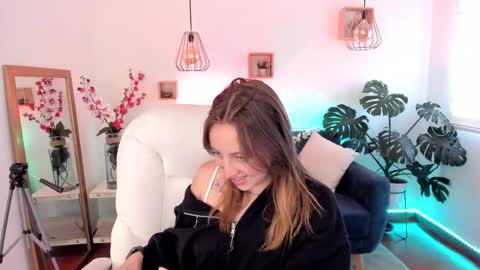 Ari  online show from 12/17/24, 07:48