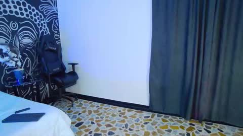 Ari online show from 12/04/25, 09:45