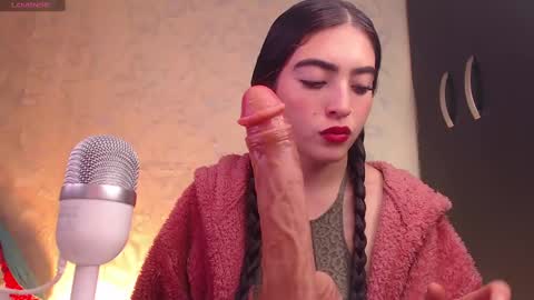 Snapshot of arii_vega chatting on 01/05/25, 03:23 ARII VEGA online show from 01/05/25, 03:23