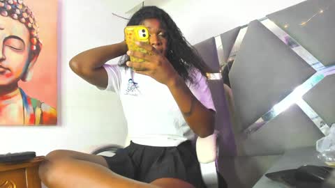 Snapshot of arii_xxx chatting on 01/31/25, 04:25 ari 3 online show from 01/31/25, 04:25