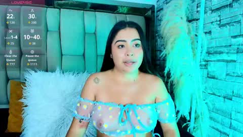Snapshot of ariia_monroee chatting on 06/07/26, 02:05 ariia_monroee online show from 06/07/26, 02:05