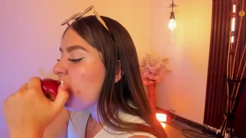  Arianna  online show from 04/17/26, 09:18