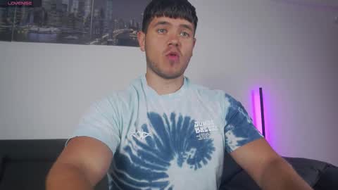 Snapshot of arilass chatting on 12/20/25, 07:48 A n g e l f r o m H e l l online show from 12/20/25, 07:48