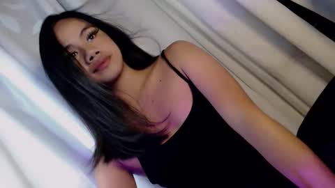 Snapshot of arilovesu chatting on 04/09/26, 06:13 hi follow me its ARI online show from 04/09/26, 06:13