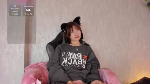 Snapshot of arimonoban chatting on 11/25/25, 01:00 Ariel online show from 11/25/25, 01:00