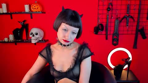 Snapshot of arina_ardeeen chatting on 11/11/25, 05:35 Matilda online show from 11/11/25, 05:35