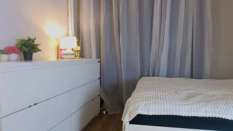 Snapshot of arina_waifu chatting on 04/19/26, 06:10 Arina online show from 04/19/26, 06:10