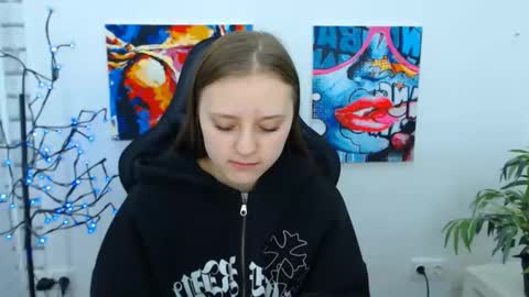 arinabelle online show from 11/30/25, 02:26