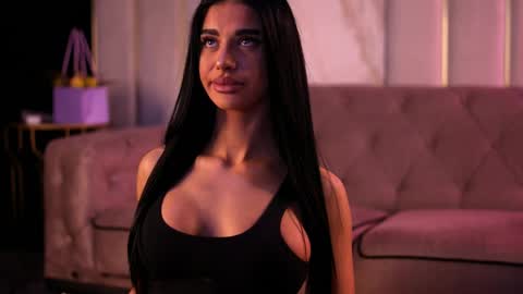 Snapshot of arinarhodes chatting on 04/08/26, 05:35 Arina online show from 04/08/26, 05:35