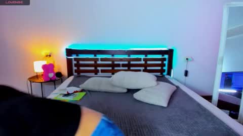 Ari online show from 09/15/25, 06:02