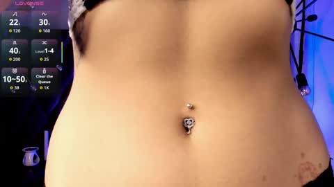 Snapshot of aris_suarez chatting on 04/21/26, 05:14 Aris Suarez online show from 04/21/26, 05:14