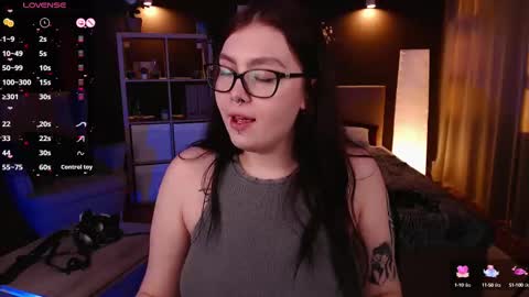 Astrid online show from 03/12/25, 03:35